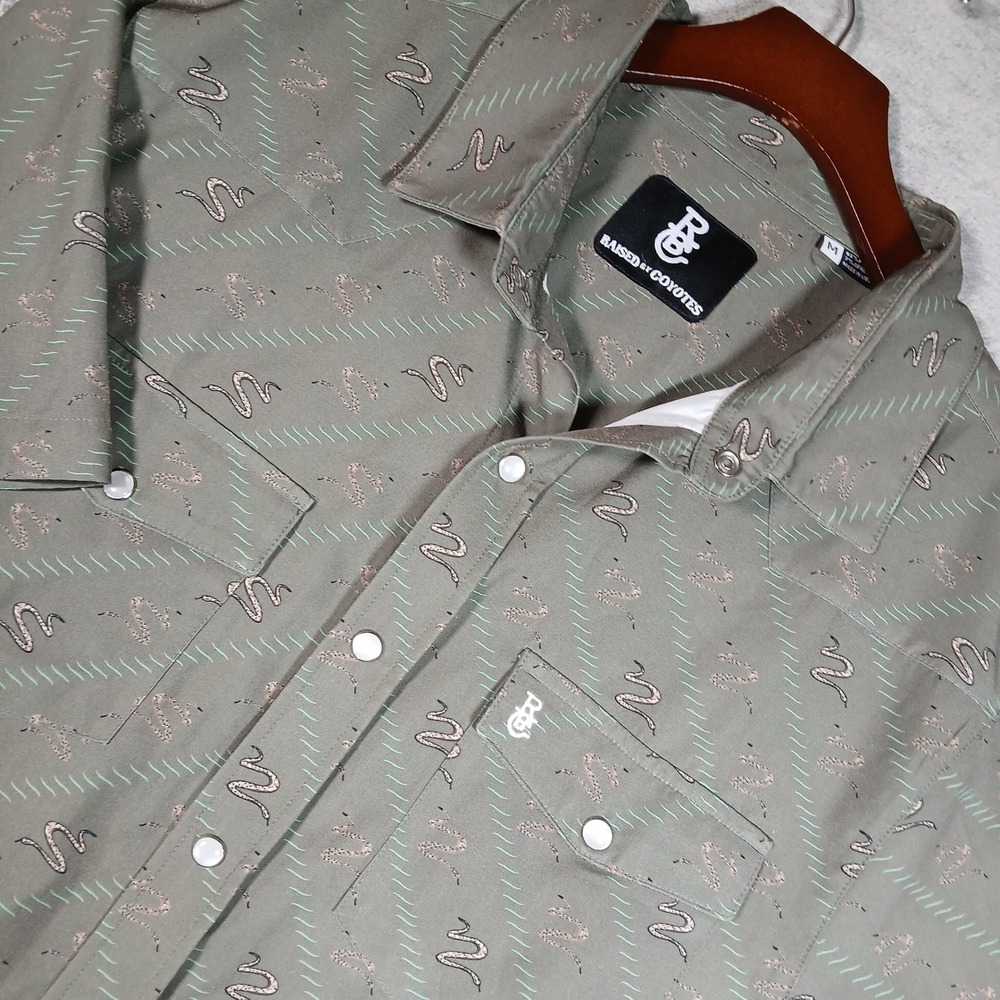 Raised by Coyotes Shirt Mens Medium Western Pearl Snap Green Rattlesnake Print